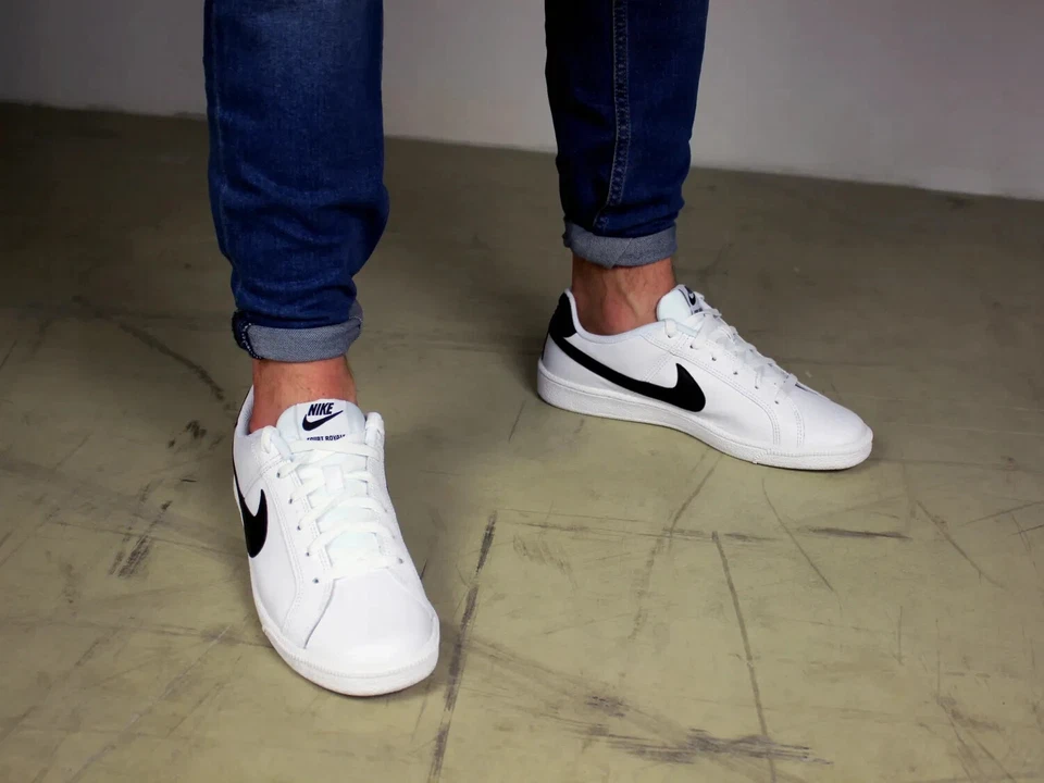 Scarpe da ginnastica Nike Court Royale bianche in pelle da uomo taglia UK 7_8.5_9.5_10 - Immagine 4 di 4