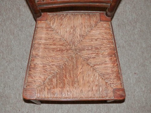 Antique Dutch Spinning Wheel Chair W/ Basket Weave Rush Seat - Picture 10 of 11