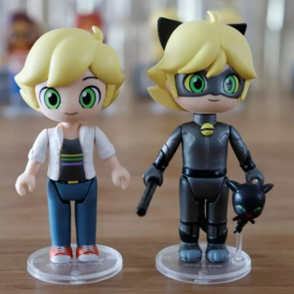 Lot de 3 figurines BANDAI Miraculous Adrien, Chat Noir et Plagg - S