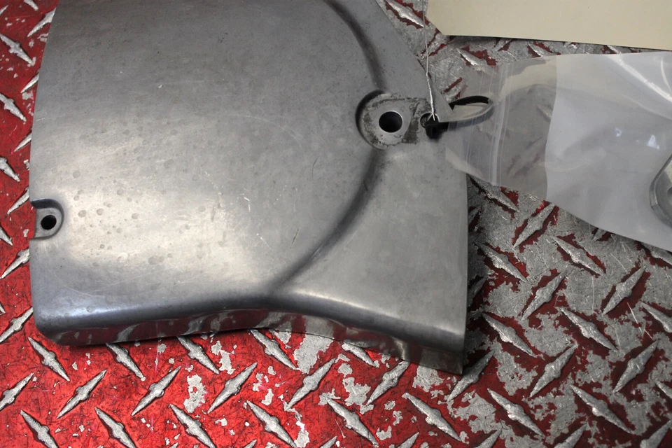 Harley Davidson Sportster XL 883 2005 OEM cubierta de polea de tracción delantera SP95 Foto 2 de 4