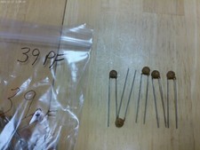 LOT/5 CERAMIC DISC CAPACITORS 1KV 39 PF,NOS