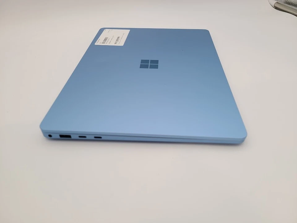 Microsoft Surface Laptop | 512GB + 16GB RAM, Snapdragon X, 13.8in Display - Image 4 of 4