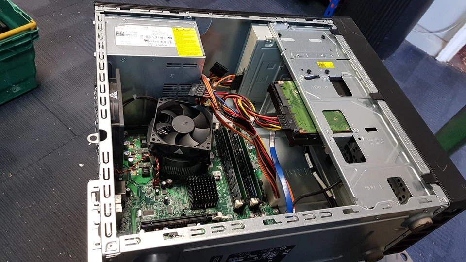 Dell Inspiron 560 Intel Core 2 Quad Q8300 6GB 1TB, NO OS - Image 2 of 4