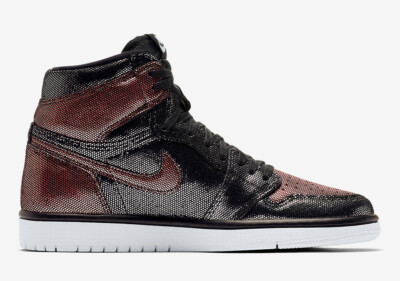 WMNS Nike Air Jordan 1 Retro High OG 