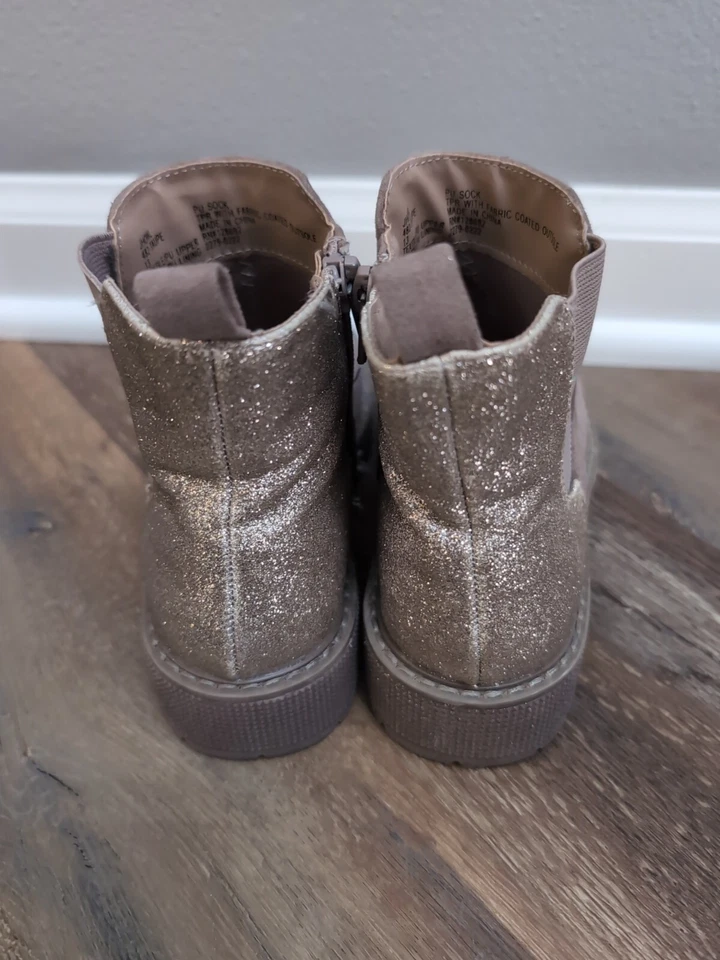 Girl's Steve Madden Howler Boots Taupe W/ Sparkly Heel Sz. 13 - Image 3 of 4