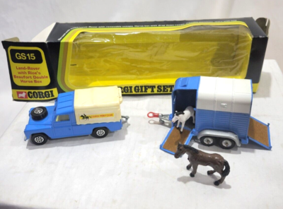 Corgi Gift Set 15 Land Rover With Horse Box - Corgi Pony Club 