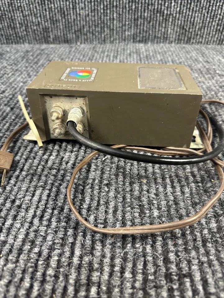 Channel Master 7036 VHF Solid State Distribution Amplifier - Image 3 of 4