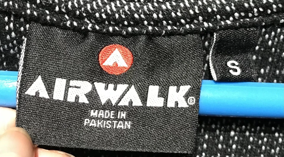 AIRWALK, Men S, Gray/Black 1/2 Zip Long Sleeve Knit Sweater Pullover Hoodie - Image 2 of 4