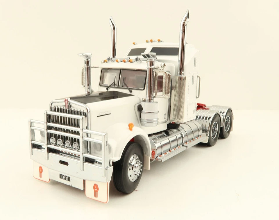 Iconic Replicas Australian Kenworth W900 6x4 Truck White Red Alloy 1:50 - Image 4 of 4
