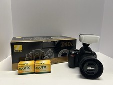 Nikon D40 Camera Nikon AF-S DX Nikkor 35mm f/1.8  Nikon SpeedlightSB-400 Tested