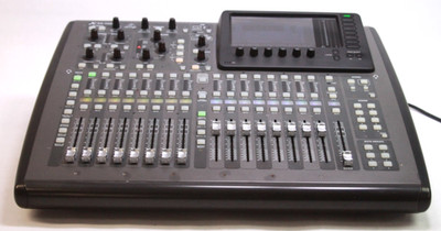 Behringer X32 Compact 40-Input 25-Bus Digital Mixing Console READ S1302244AAP