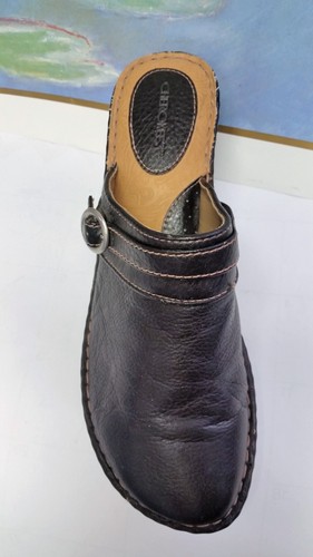 CHEROKEE WOMEN'S SIZE 9 BLACK LEATHER MULES CLOGS HEELS - Picture 2 of 7