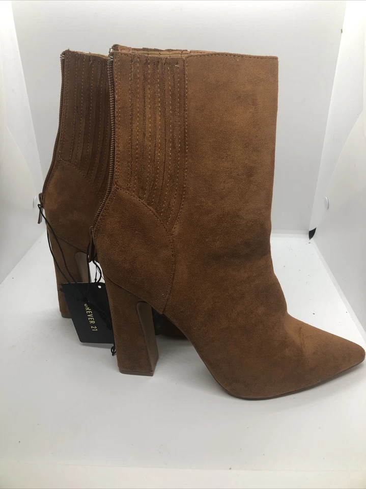 Faux Suede Brown Leather Forever 21 Boots Size 7 Foto 3 de 4