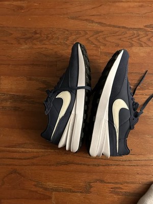 Nike Waffle One Men s Navy/White Low Top Lace-Up Athletic Sneakers Rubber