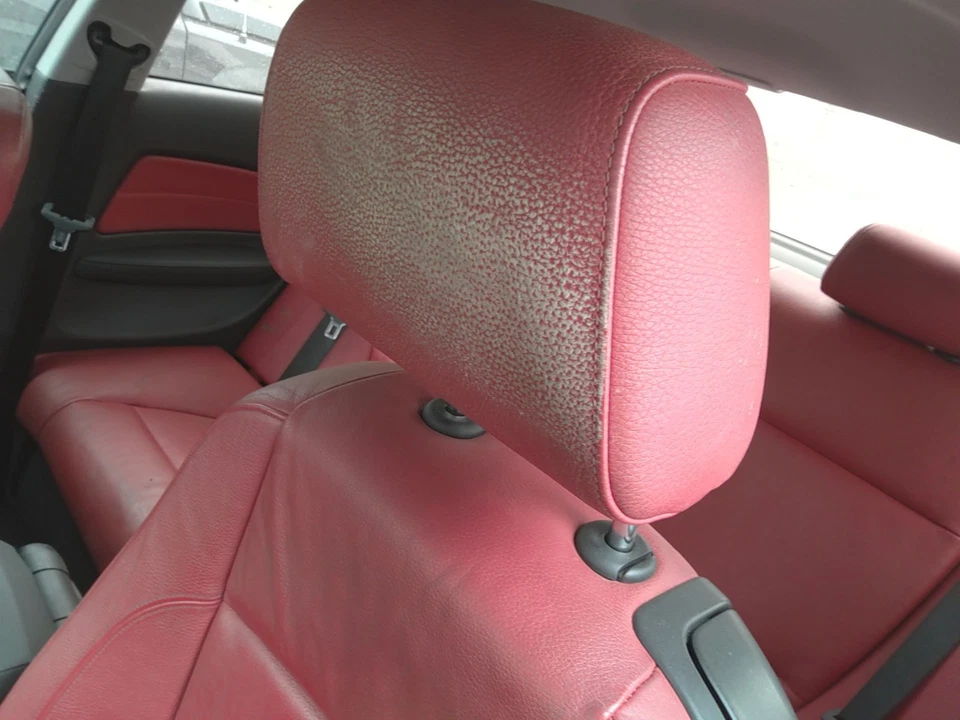 10 BMW 128I Front Seat (No Shipping) Foto 2 de 2