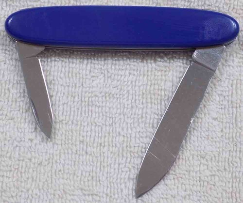 CUB SCOUT Swiss Army 84mm Blue Folding Knife w/ Inlaid Emblem * FREE SHIPPING - Picture 2 of 8