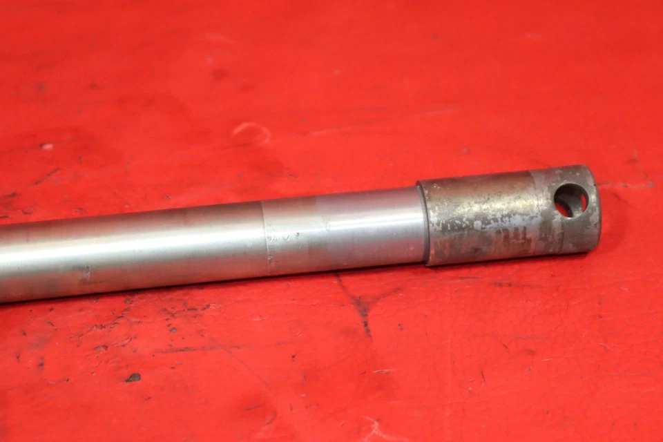 Harley-Davidson Electra Glide Ultra Classic 2009 FLHTCU rueda delantera eje perno Foto 3 de 4