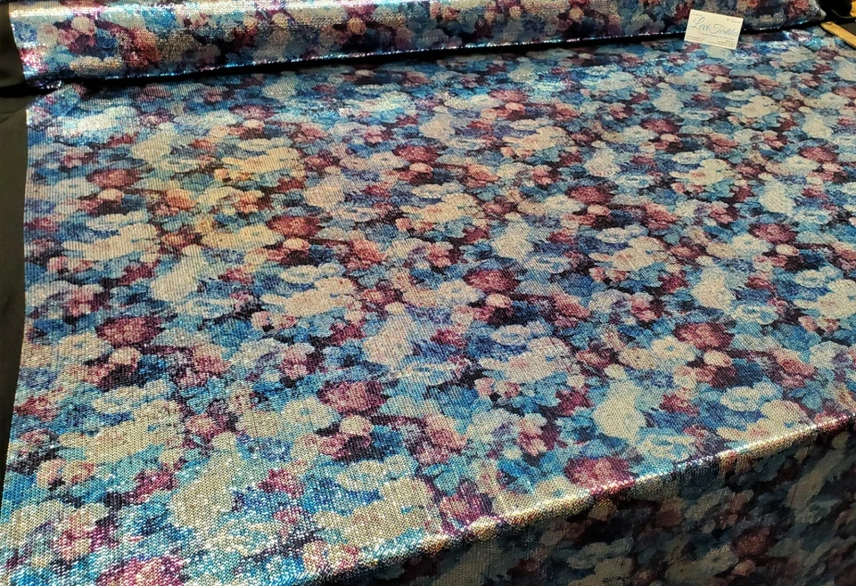 Lentejuelas elásticas impresas digitalmente en tela de spandex se vende por "floral azul/púrpura" Foto 3 de 4