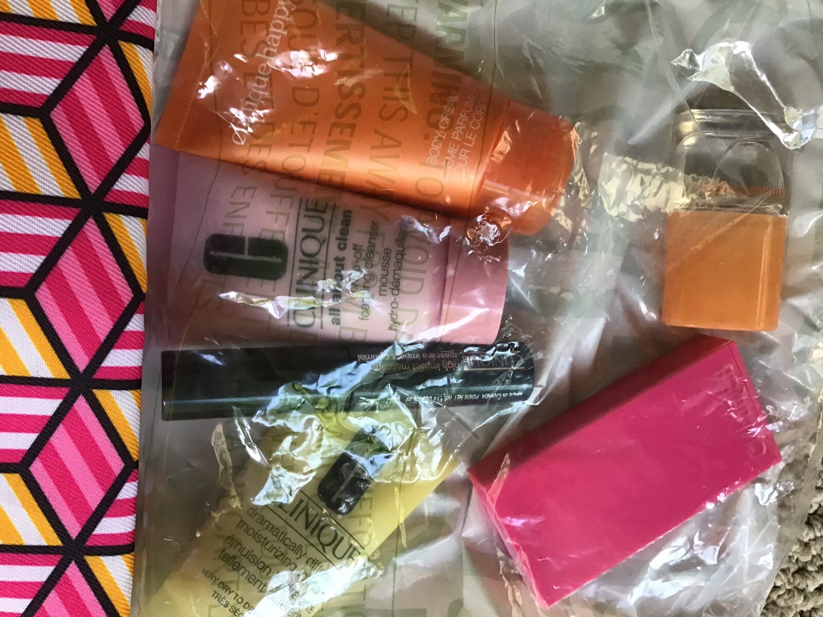 Clinique Makeup Kit With Bag 7 Items Included