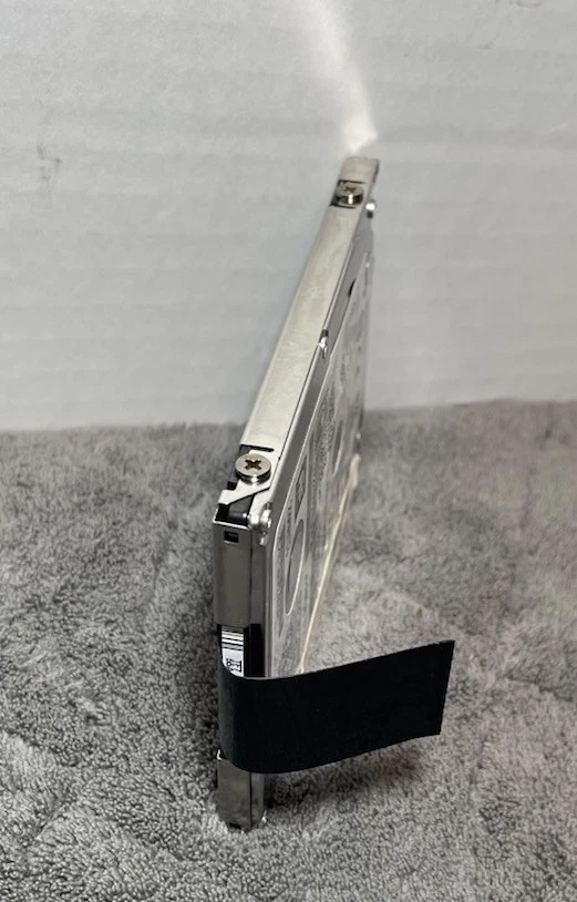 HGST Hard Drive Z7K500-500 500GB 2.5 SATA 3 Gb/s 7200 RPM Disk - Image 4 of 4