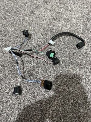TOYOTA AYGO X SCHEINWERFER STECKDOSE LOOM KABEL STECKER