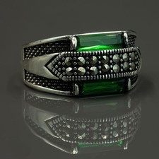 Men's 925 Sterling Silver Emerald Green Gemstone Ring