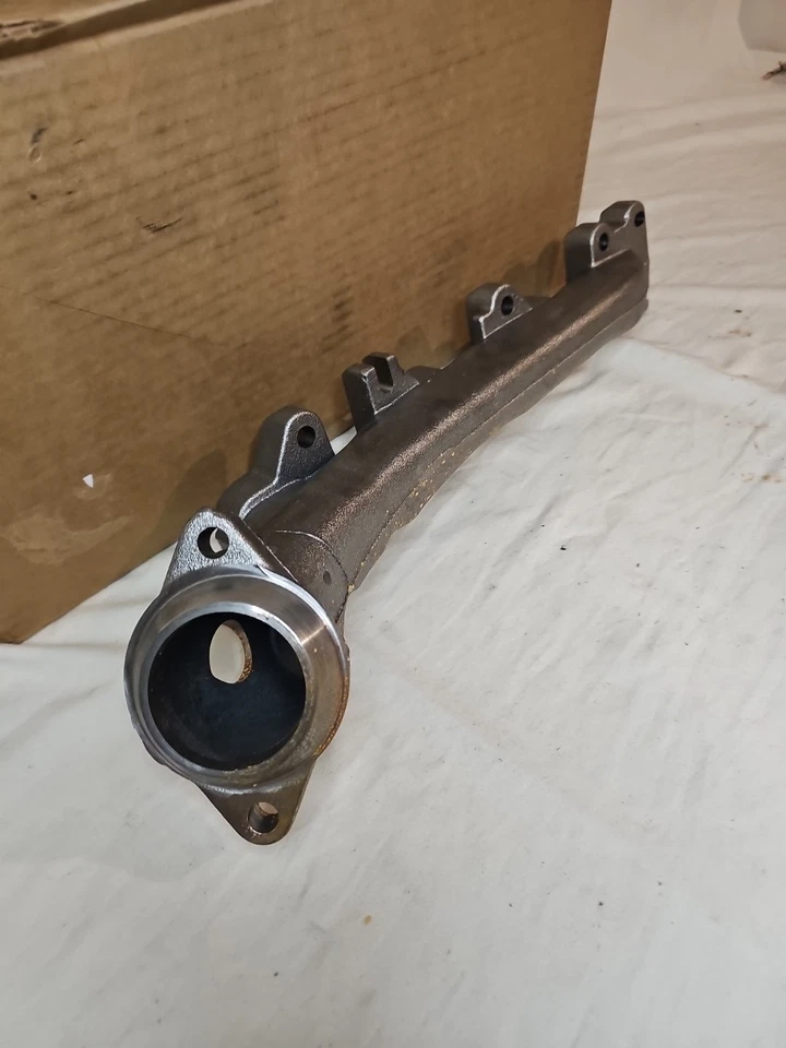 Colector de escape izquierdo Mopar 5045485AC 2014-2020 RAM 2500 3500 6,4 L HEMI OEM Foto 2 de 4