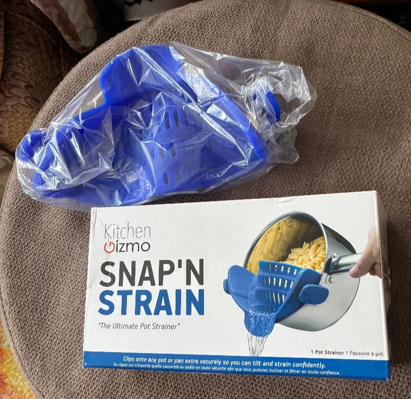 Kitchen Gizmo Snap’n Strain NIB
