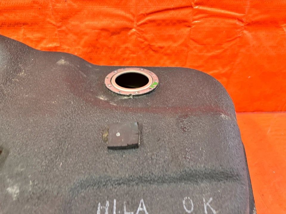 11-16 HYUNDAI GENESIS COUPE - CONJUNTO DE TANQUE DE COMBUSTÍVEL GASOLINA FABRICANTE DE EQUIPAMENTO ORIGINAL DE FÁBRICA #299 - Imagem 3 de 4