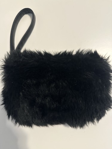 2 schicke schwarze Kunstfell Handgelenktasche Handtasche Tasche  - Bild 1 von 11