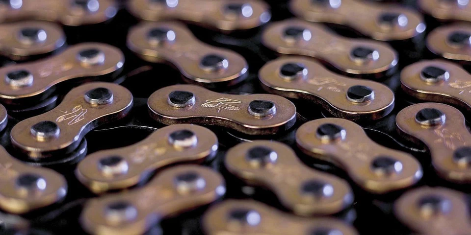 Cadena sin junta tórica dorada Suzuki TM125 K-M 73-75 Renthal 428-R1 428 x 124 eslabones Foto 3 de 4