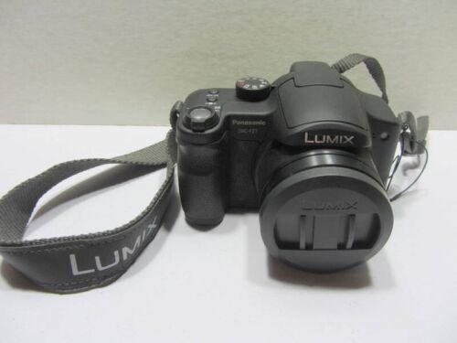 Panasonic Lumix DMC-F27 Digital Camera - Picture 4 of 11