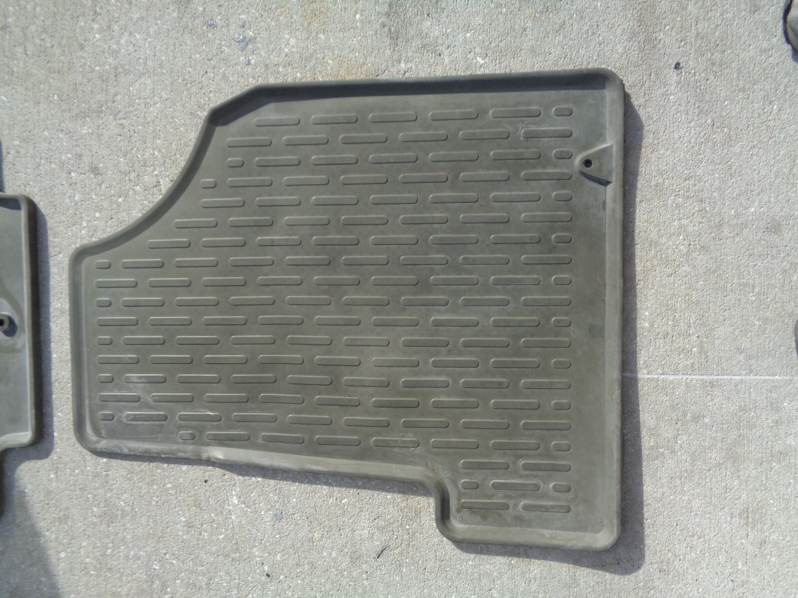 062014 HONDA RIDGELINE OEM USED RUBBER ALL WEATHER FLOOR MATS LINERS