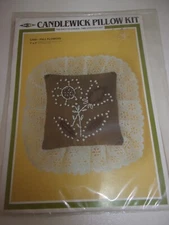 VINTAGE M.H. YARNS "FALL FLOWERS" CANDLEWICK PILLOW KIT