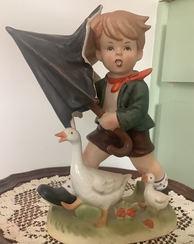 Rare “Our Children” April Showers # 664 Boy With Umbrella Napco ware 9.75”