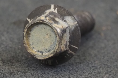 KURBELWELLENSCHRAUBE KAWASAKI GPZ600R 1986 92001-1146 24740