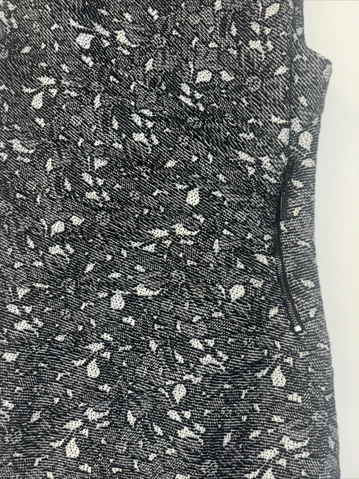 Женское платье Ivanka Trump без рукавов кружевное бежевое черное размер средний 6 кукла обтяжку - Изображение 3 из 4