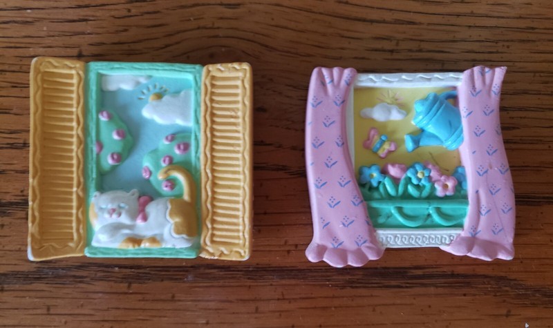 Vintage Avon Magnets - Preowned - Spring