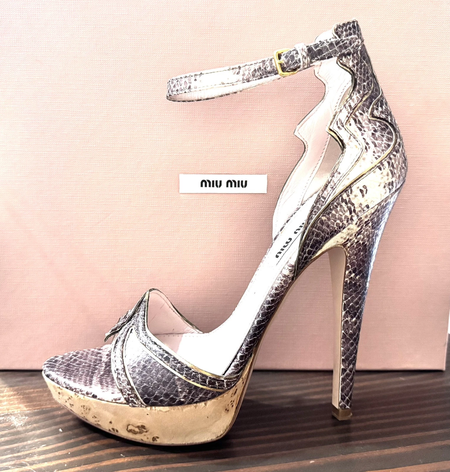 Miu Miu — MIU MIU PYTHON LEATHER WOOD PLATFORM HIGH HEEL SHOES SIZE 37 ROCCI PLATINO BROWN