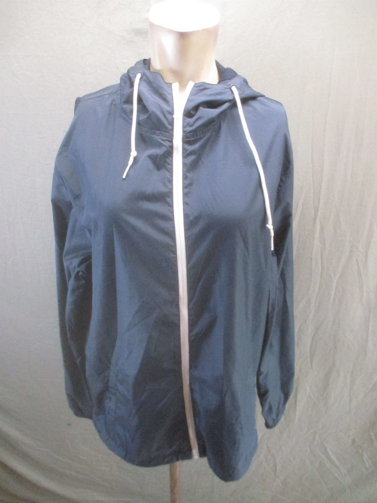 NWT Independent Trading Company Size M Mens Zip Up Lightweight Windbreaker 337
Opens in a new window
