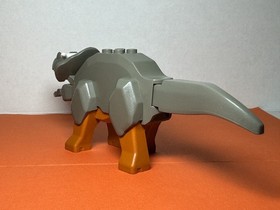 LEGO Adventurers Dinosaur Triceratops 5955-1 All Terrain Trapper  2000