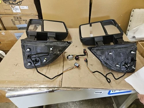 USED For 1999-16 Ford F250 F550 Super Duty Power Heated Turn Signal Tow Mirrors