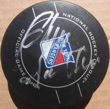 Glen Sather HOF signed Rangers Hockey Game Puck PSA/DNA auto