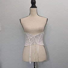 White lace garter belt 