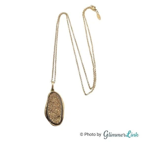 Collar colgante largo chapado en oro Druzy de Marcia Moran Foto 2 de 4