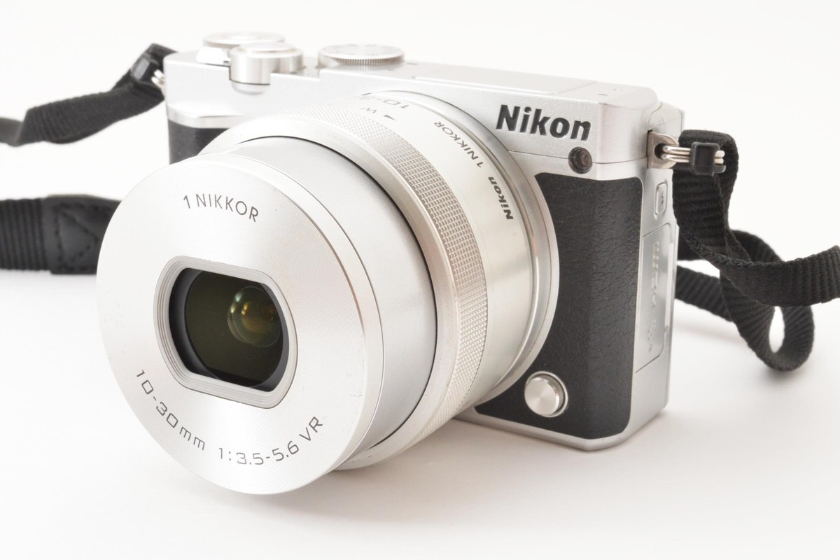 な*ぎ様 Nikon 1 J5 Nikon's 1 J5 gets 4K video and a retro makeover