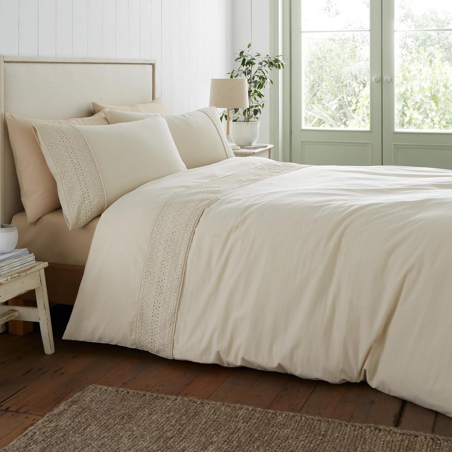 Catherine Lansfield Embroider Anglaise Duvet Cover Super King Quilt Bedding Set