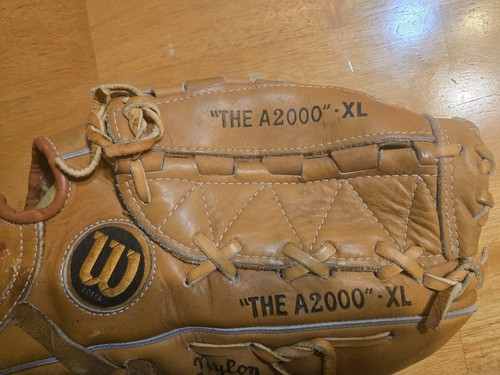 WILSON A2000 XL GLOVE RHT Dual Hinge Snap Action GripTite Baseball Korea Nice