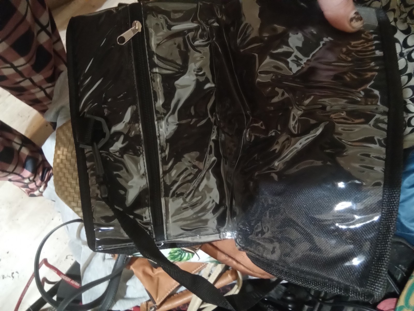 Misc Purses For Slae - image 17