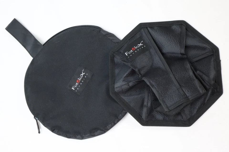 Fotodiox 8" Octagon Foldable Flash Softbox - Camera Flash/Speedlight Diffusion - Image 4 of 4